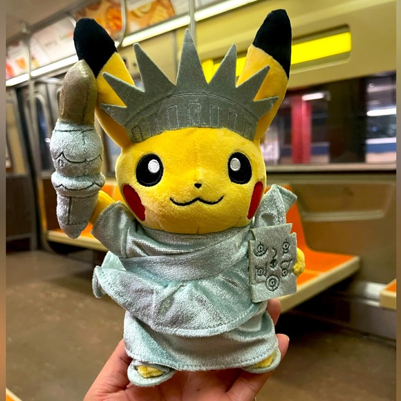 Pokemon Other - Limited Edition Statue of Liberty Pikachu
